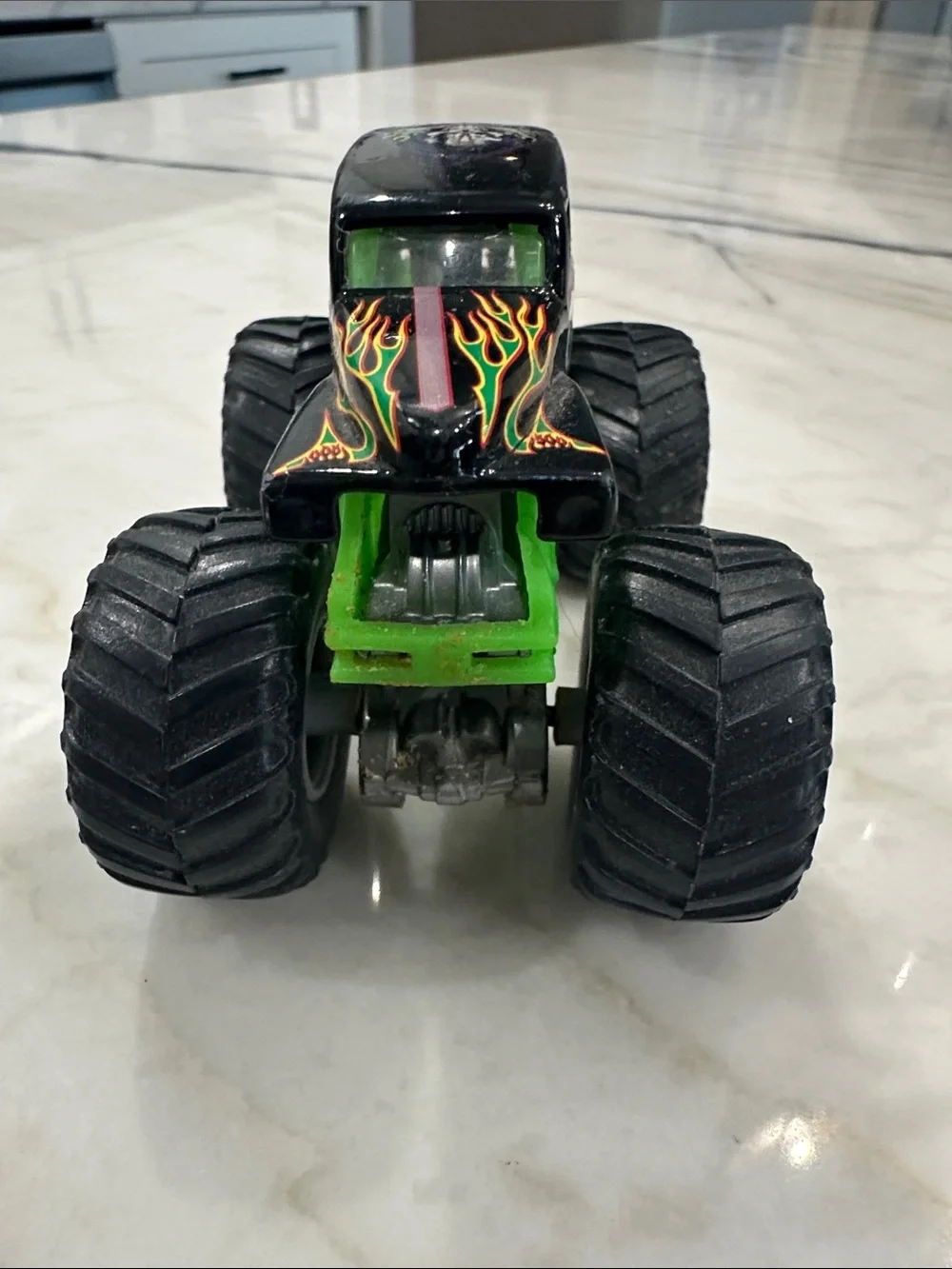 Hot‎ Wheels Monster Jam Truck  Grave Digger 1:64